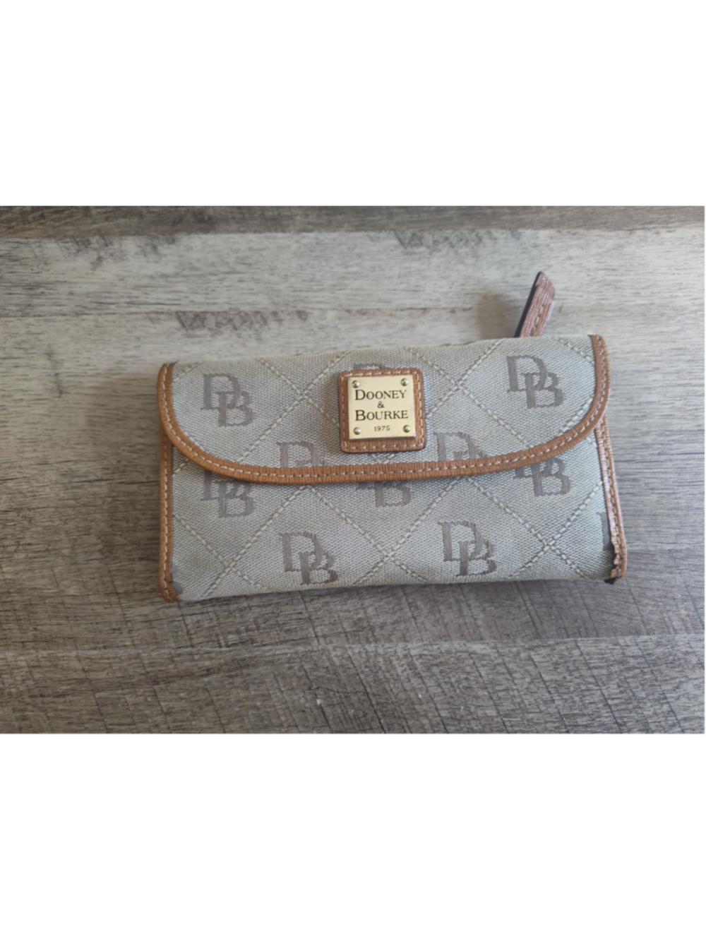 Women's Dooney & Bourke Wallet One Size Beige Brown Monogram